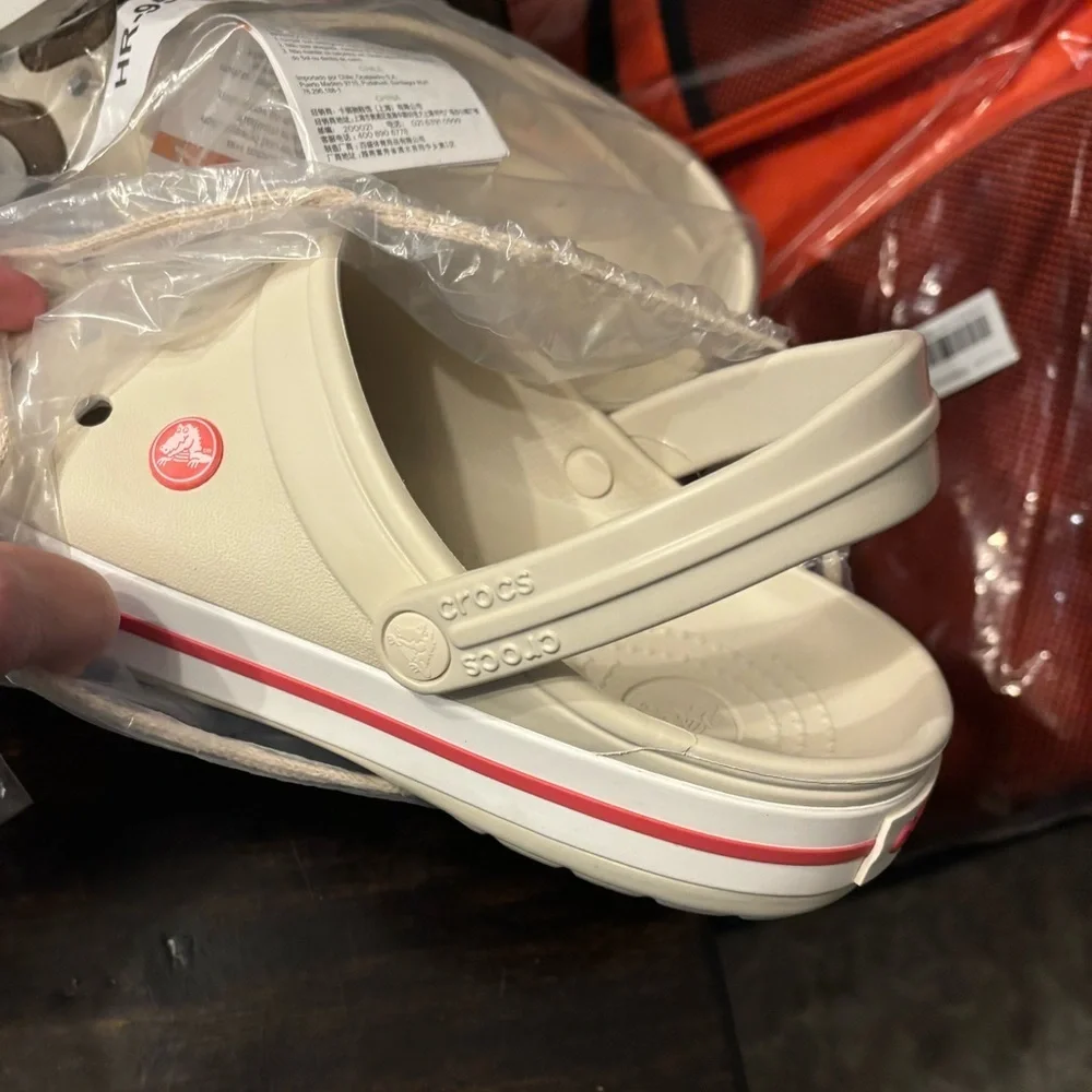Crocs Crocband Clog Stucco Melon NWT men’s 9 Women’s 11